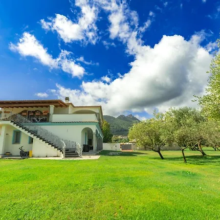 Maison d'hôtes Borgo Albador *