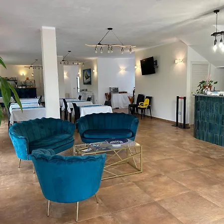Hotel Borgo Albador