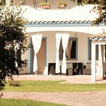 Konukevi Borgo Albador 4*